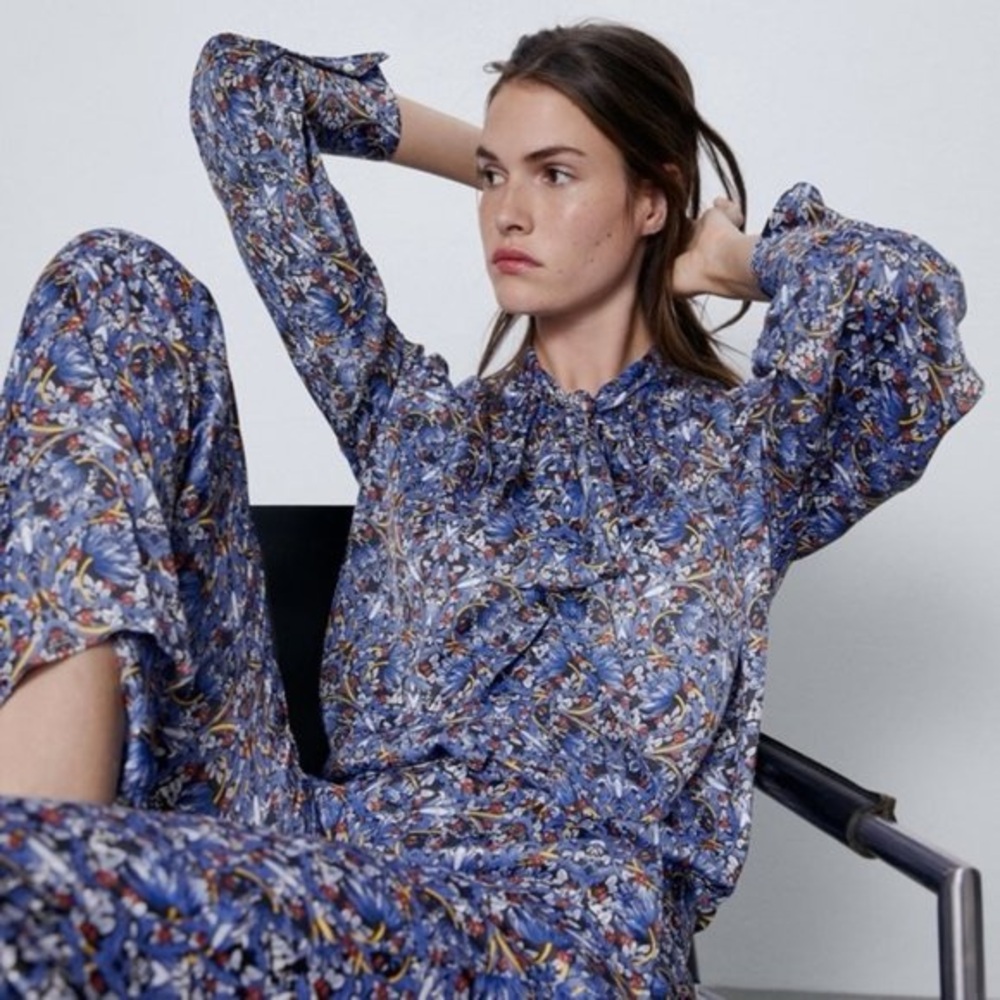 Zara TIED FLORAL BLOUSE - Picture 3 of 12